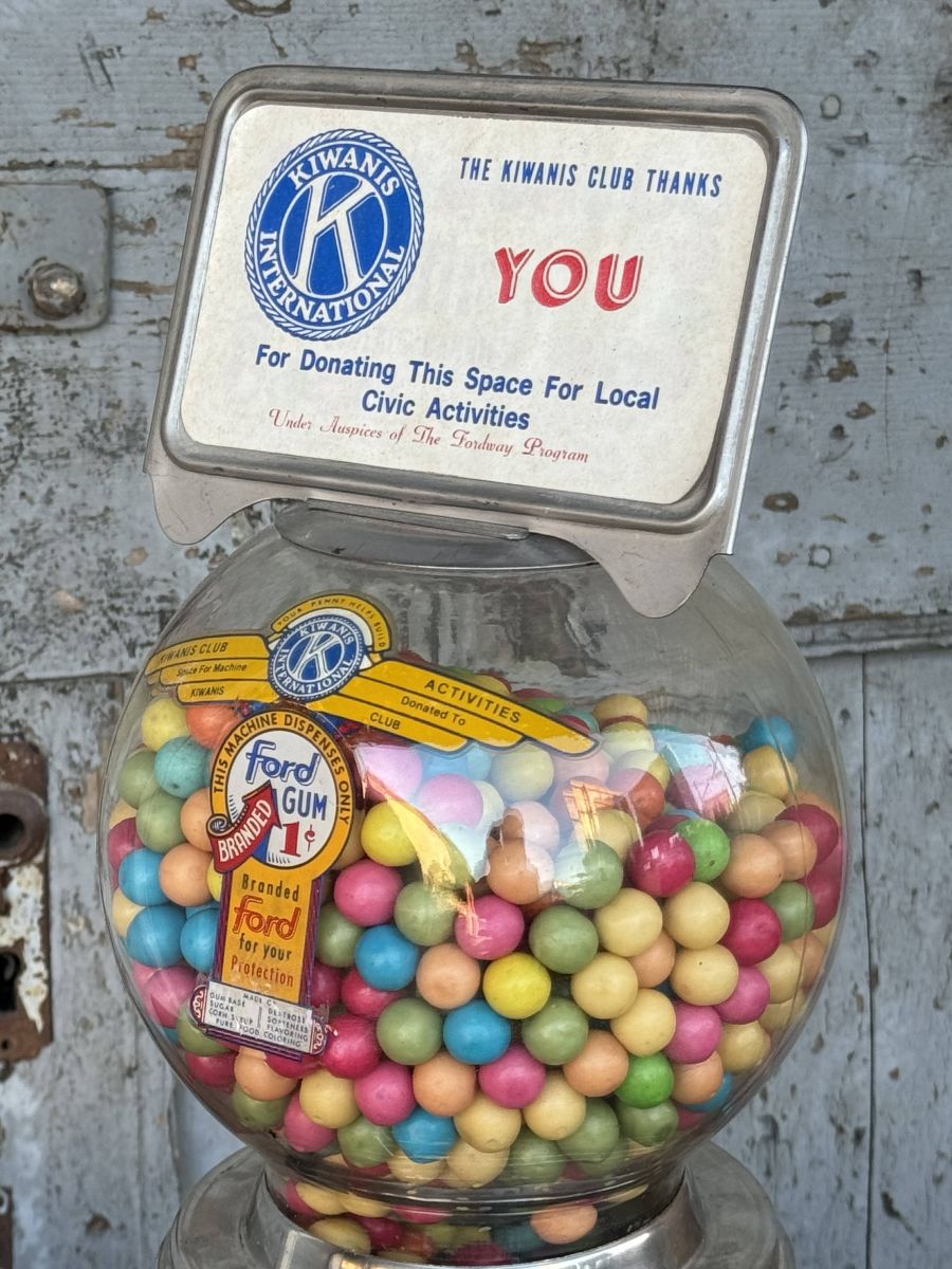 Distributeur Machine à Bonbon Americain . Gumball . Decoration